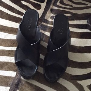 Gucci Size 7 Black Leather Crisscrossed  Platform